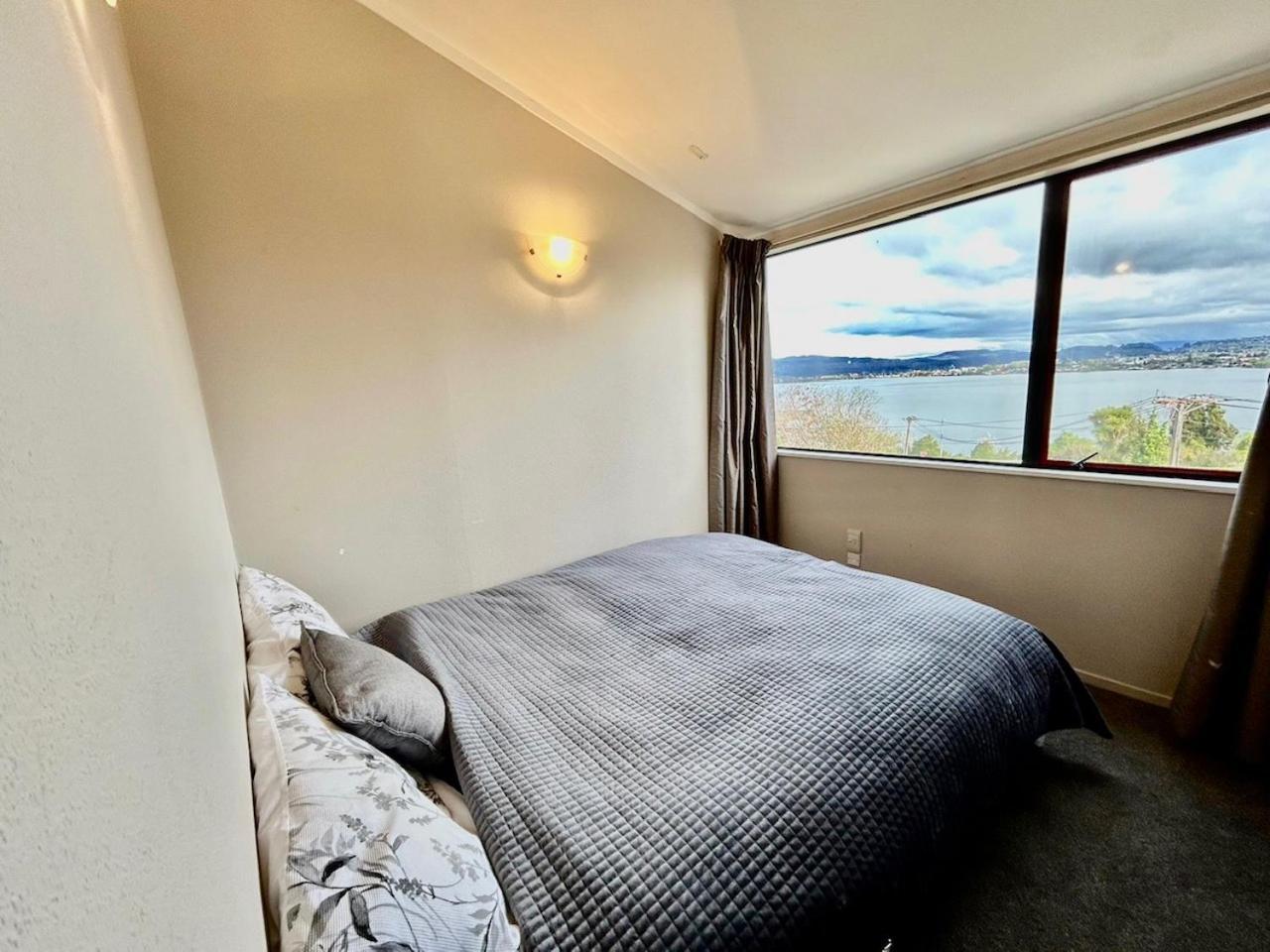 Premium Lake View Home Rotorua Ngoại thất bức ảnh